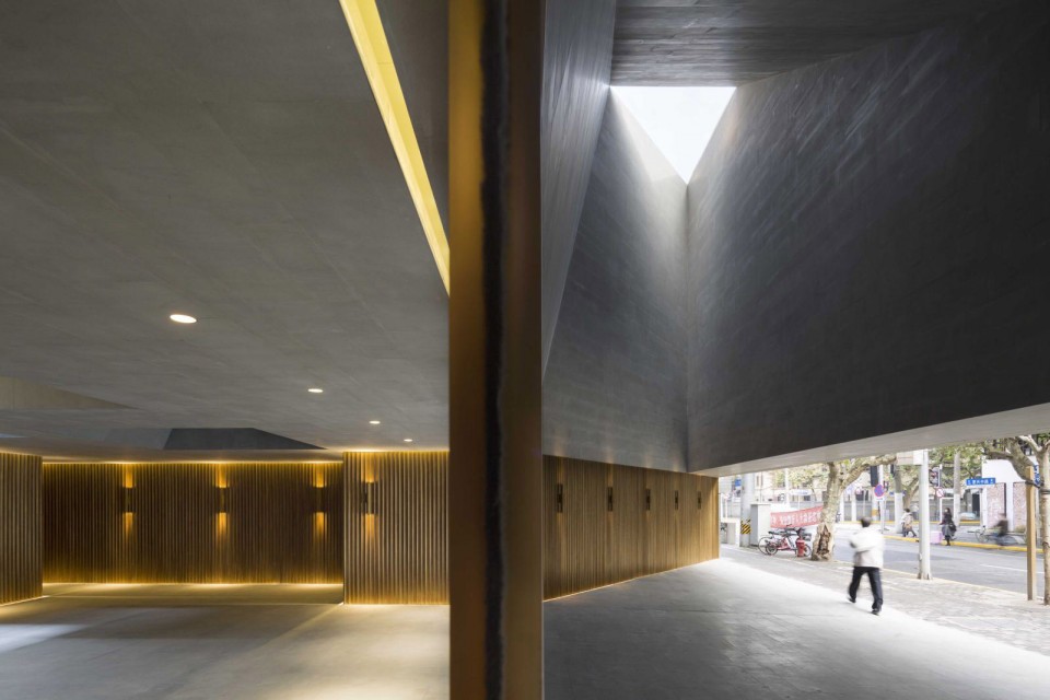 10_new shanghai theatre_neri hu