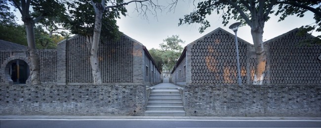 11-A-Courtyard-Community-by-Zhang-Bing-Atelier-Groundwork-Architecture-960x386