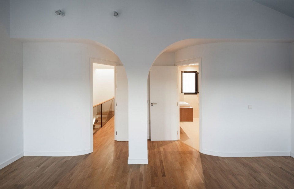 12-Casa Lissen, Sevilla by Studio Wet