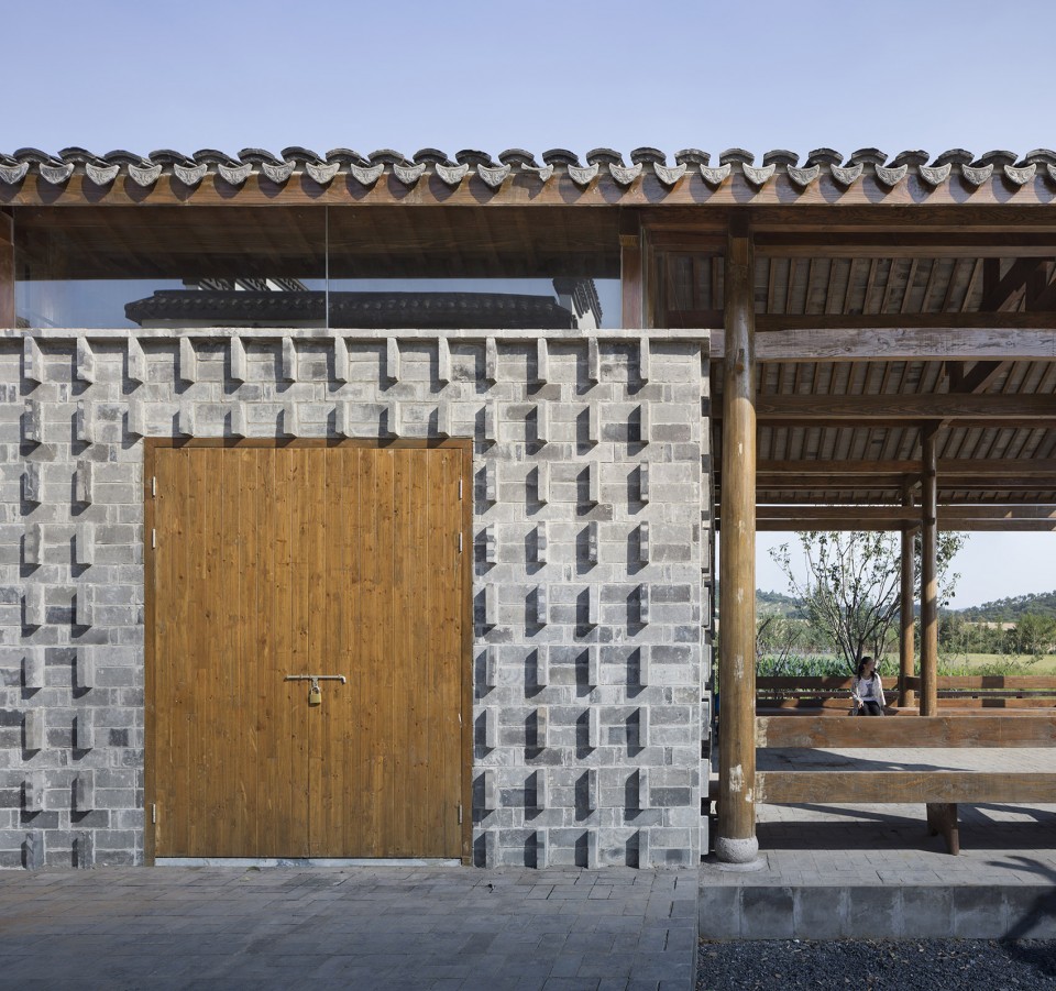 12沿主街立面局部1- A Rural Shop at Huashu Village, Nanjing, China by Atelier Zhouling
