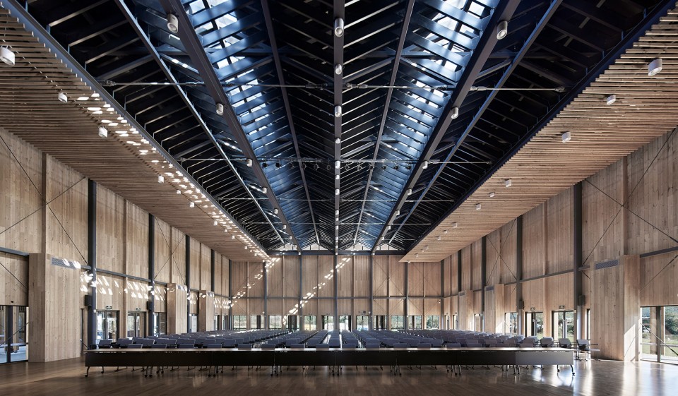 14 会议厅室内01 摄影:候博文- Shitang Village Internet Conference Center, Jiangning, China by AZL Architects