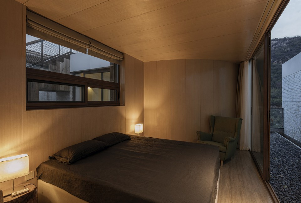 15-Yi She Mountain Inn by DL Atelier