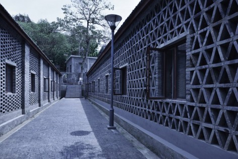 16-A-Courtyard-Community-by-Zhang-Bing-Atelier-Groundwork-Architecture-960x641