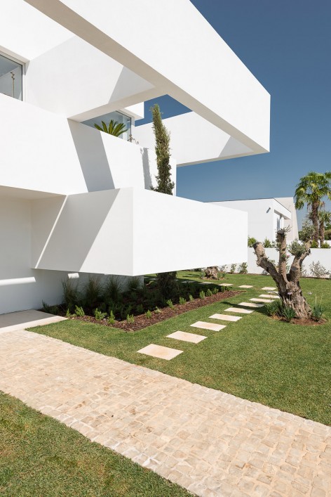16-Five Terraces and a Garden, Portugal by Corpo Atelier
