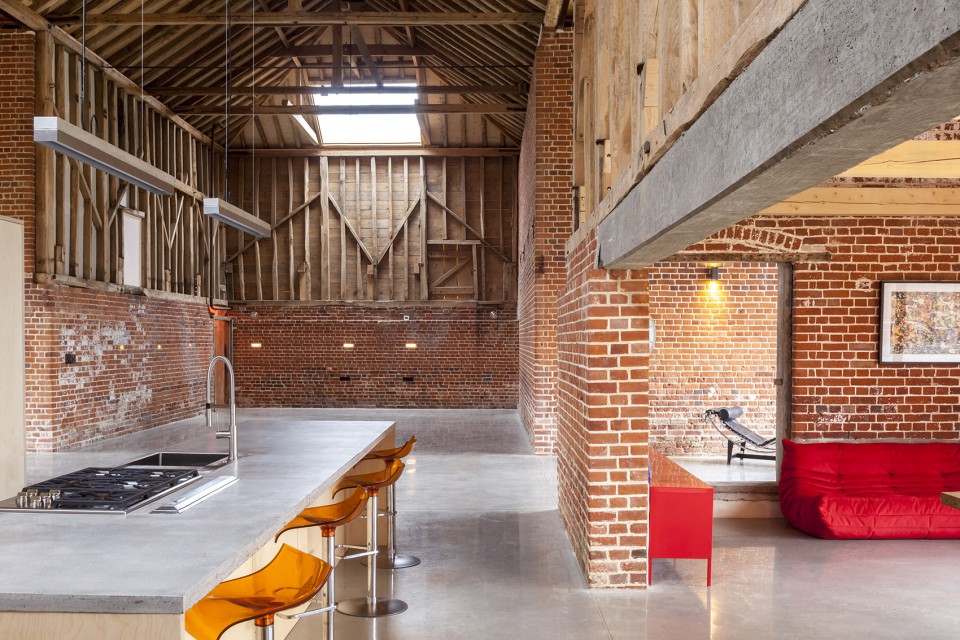 27-Church Hill Barn, Suffolk by David Nossiter Architects