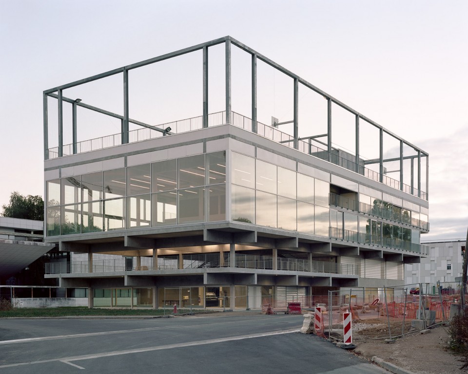 3-SAC_003_public condenser_muoto