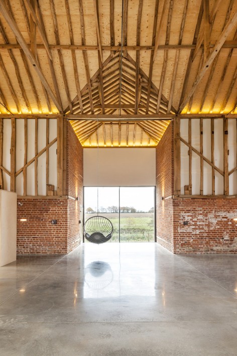 5-Church Hill Barn, Suffolk by David Nossiter Architects