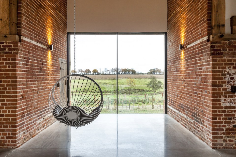 7-Church Hill Barn, Suffolk by David Nossiter Architects