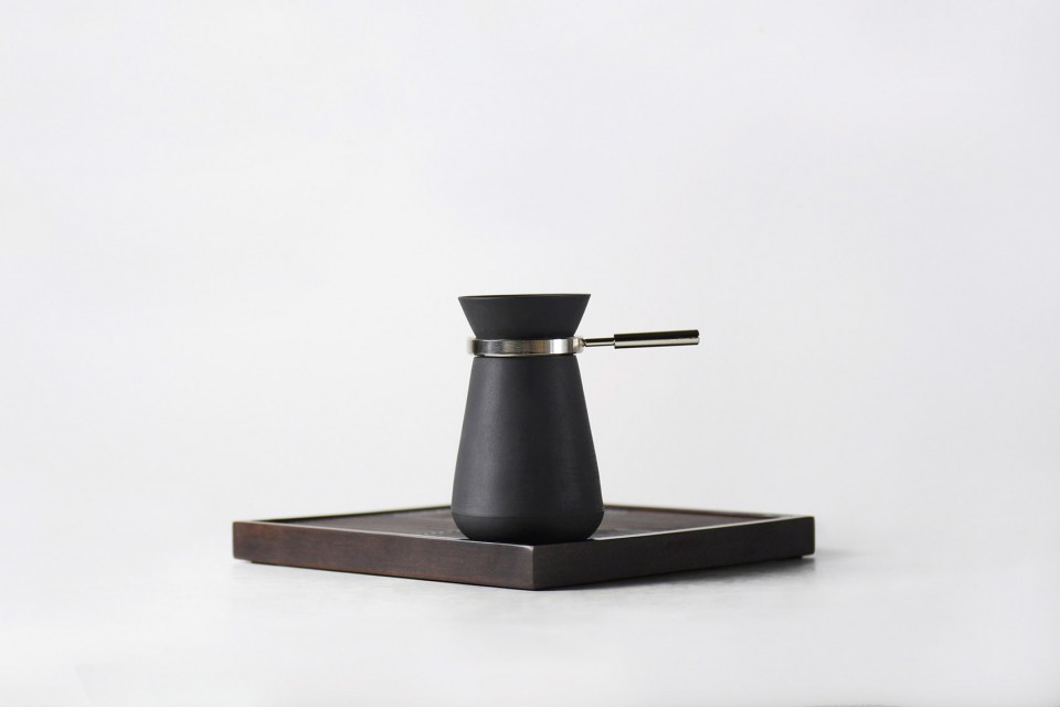 P1- HEI tea set by DEFRONT
