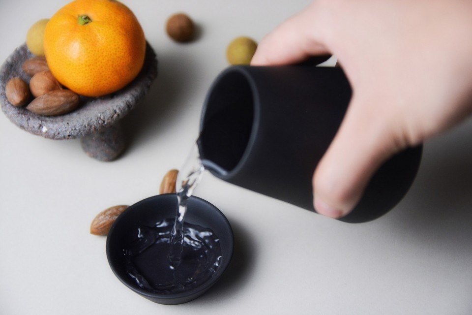 P4- HEI tea set by DEFRONT
