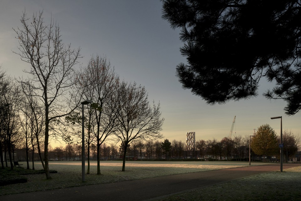001-Greenwich Peninsula Low Carbon Energy Centre by C. F. Moller Architects