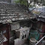 天真行为，无邪设计：胡同排水口盖子烟灰缸 / odd