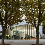 能阅读也能野餐聚会睡大觉的法国蒂翁维尔媒体图书馆 / Dominique Coulon & associés
