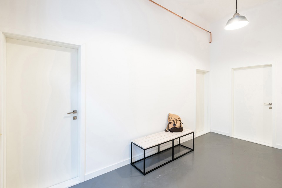 1-entrance hall_micro community_batlab architects