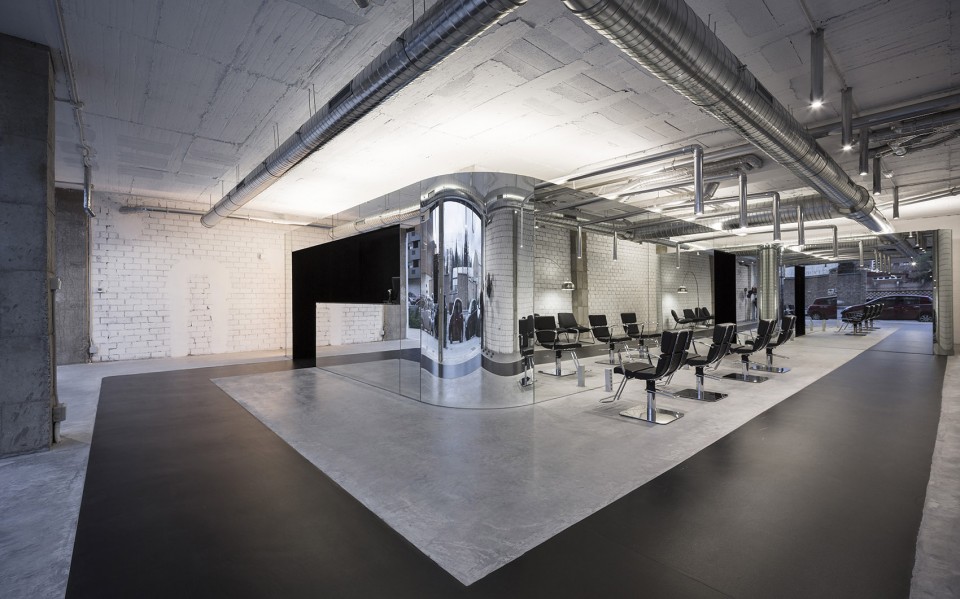 2-curved mirror2_if these walls_ SERRANO + BAQUERO