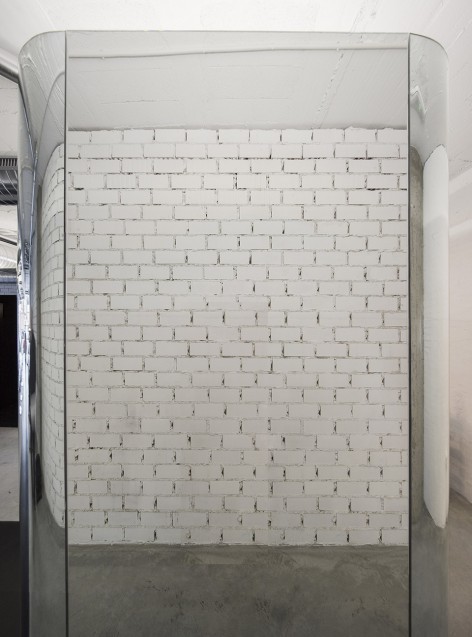 2-mirror_if these walls_ SERRANO + BAQUERO