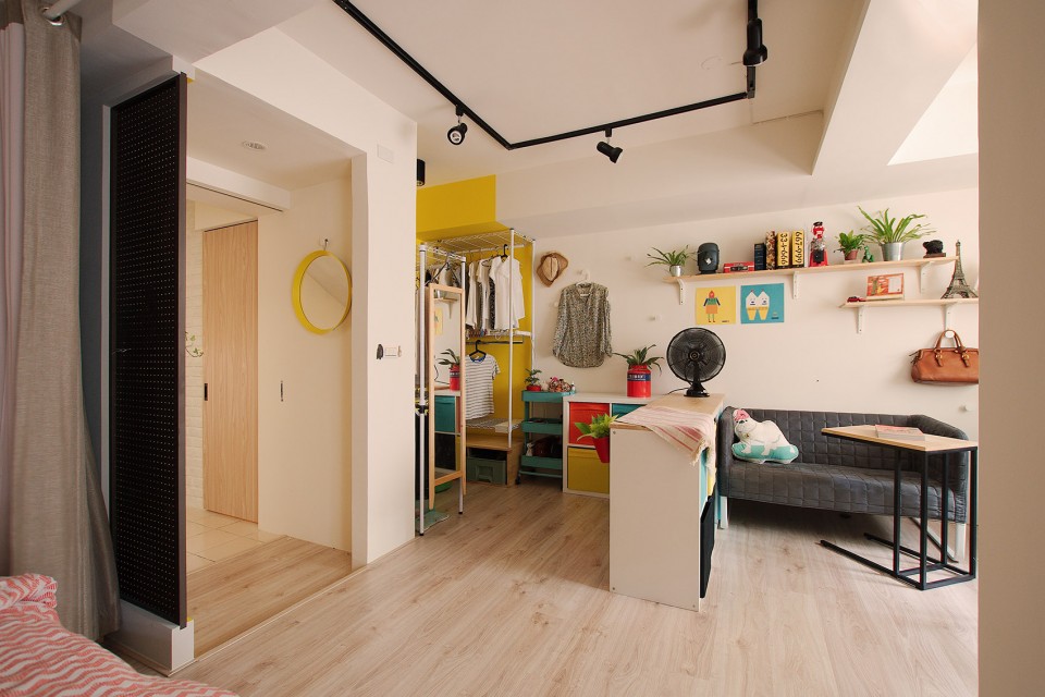 3-living space3_bright basement