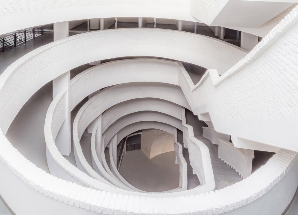4-inclined atrium2_lideta mercato_vilalta