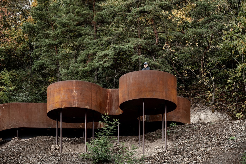 the chemin des carrieres quarries track by reiulf ramstad arkitekter