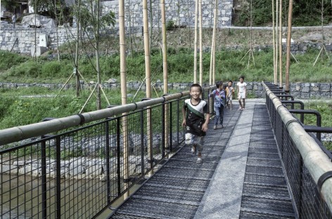 002-A-lively-link-the-design-of-a-bridge-in-Maoshi-Town-of-Guizhou-China-by-Fu-Yingbin-960x635