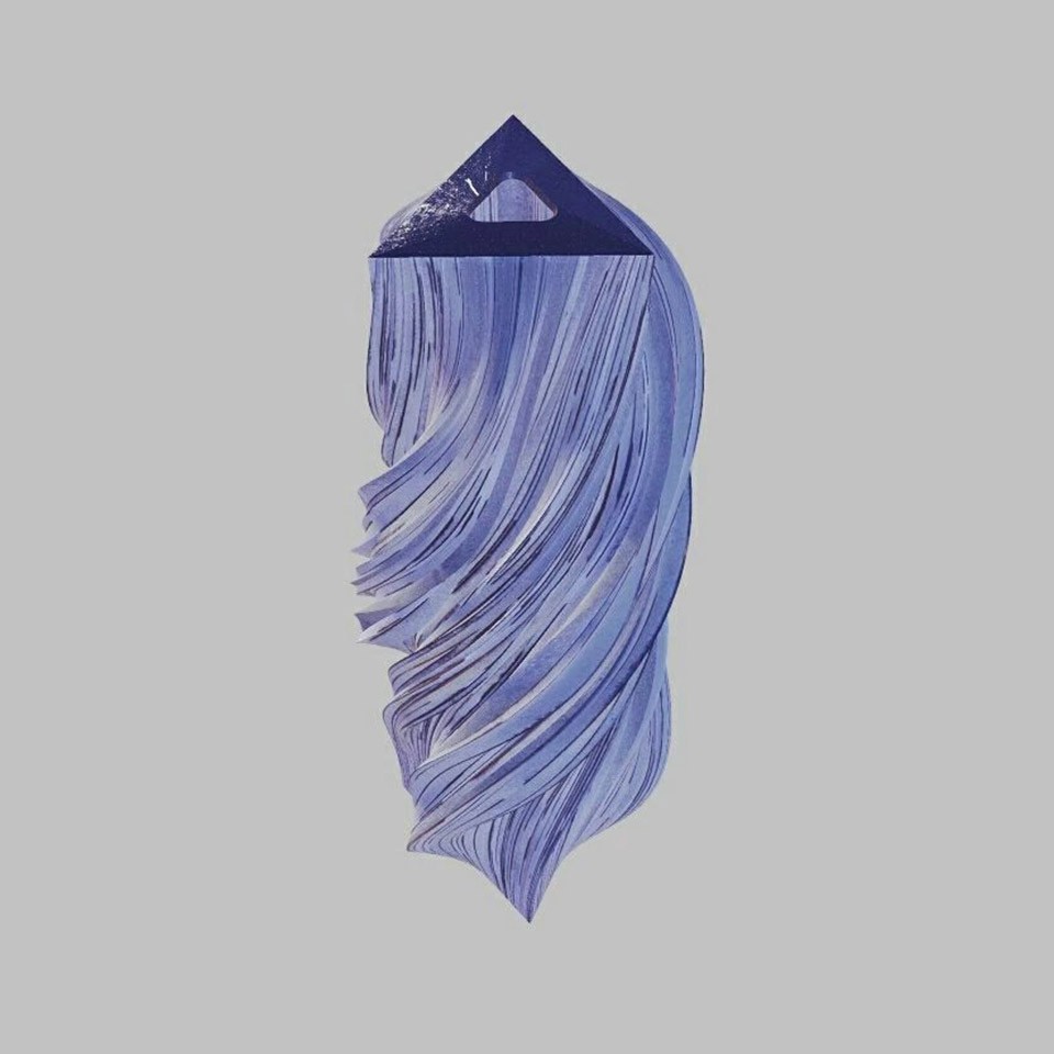 003-A vase By Weiwei Mao