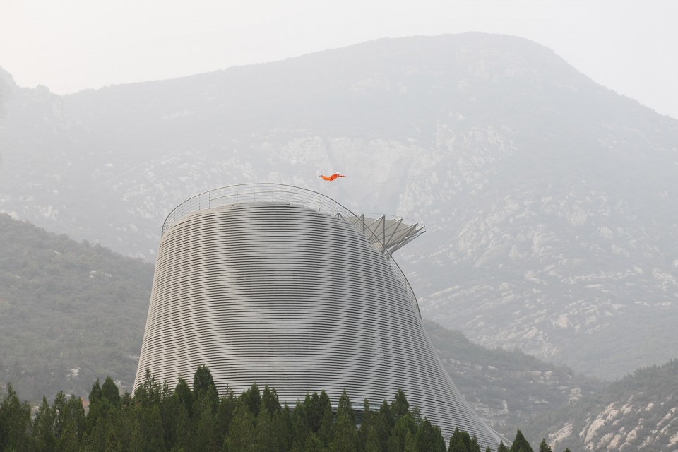 004-Shaolin Flying Monks Theatre