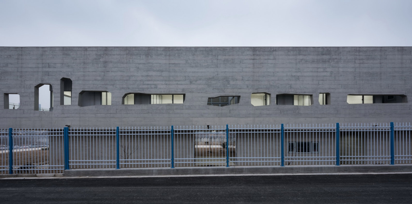 南顾浦泵闸管理用房 / 致正建筑工作室