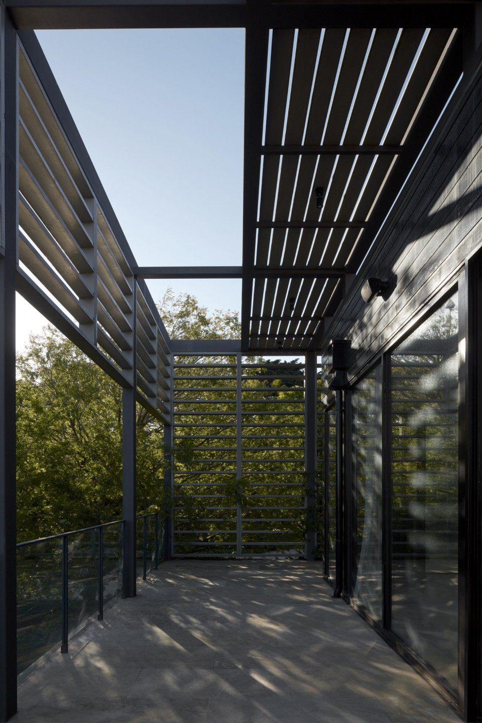 005-Meakins Road Residence
