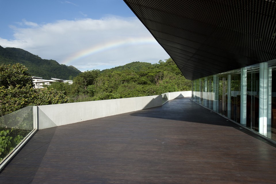 008-HAMILO PAVILION