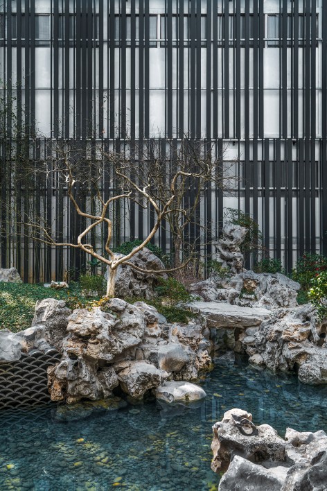 010-Eight Tenths Garden