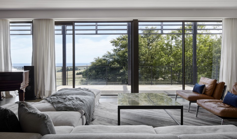 010-Meakins Road Residence