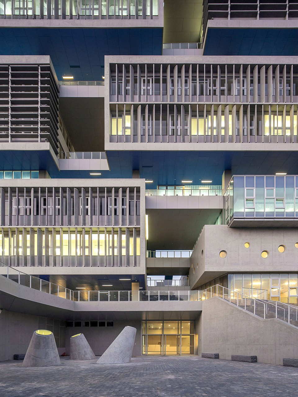 010-TSINGHUA OCEAN CENTER