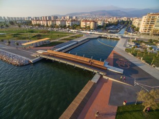 011-Bostanli-Footbridge-Sunset-Lounge-960x719