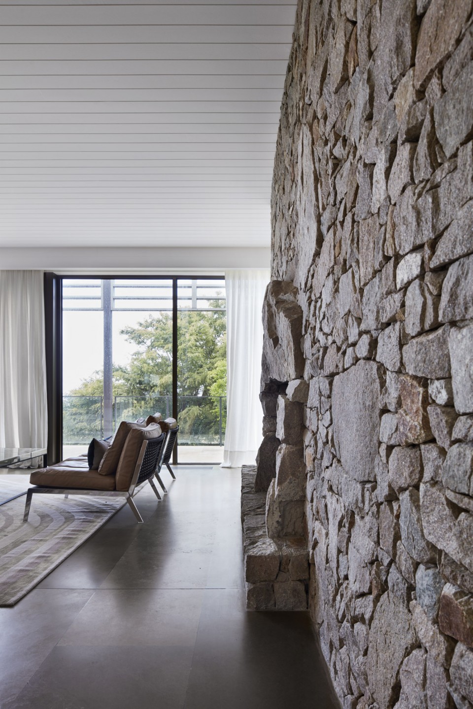 011-Meakins Road Residence