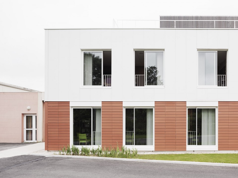 012-Extension of a nursing home