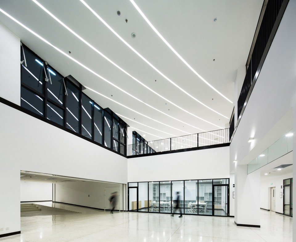 012-Renovation of the Affliated Highshool of Peking University by Crossboundaries