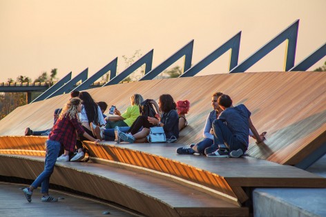 024-Bostanli Footbridge & Sunset Lounge