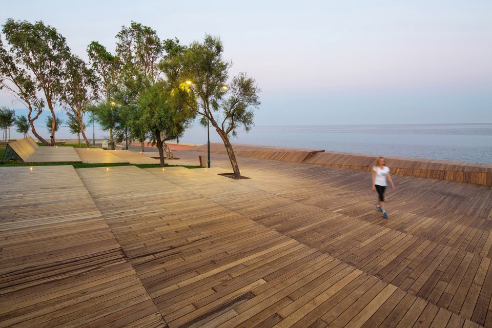 040-Bostanli Footbridge & Sunset Lounge