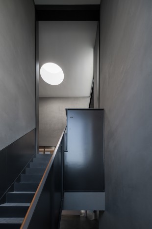 066-Eight Tenths Garden-Stairs