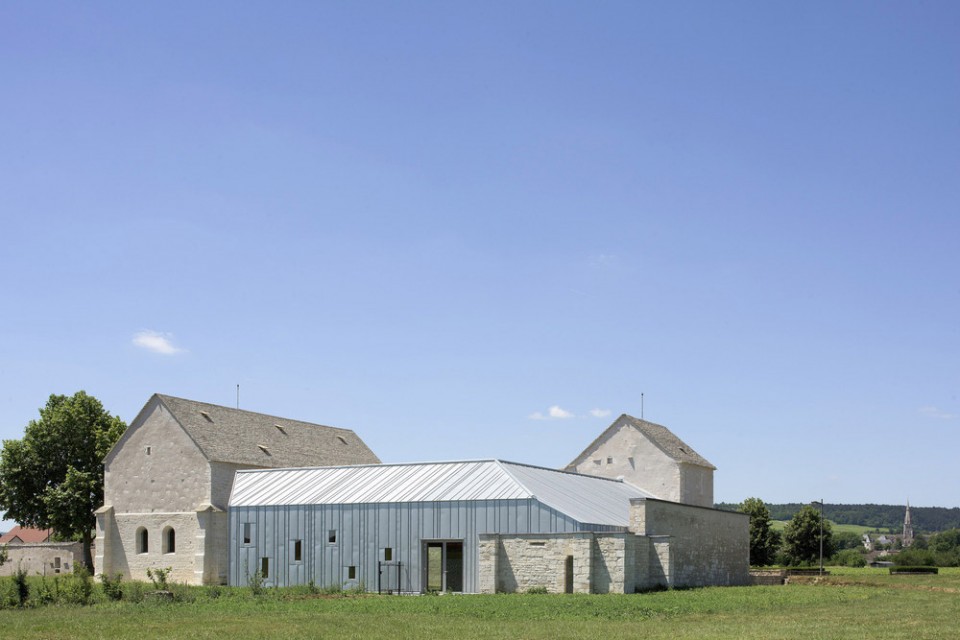 external2 Conversion of the Former Hospital JUNG Architectures Simon Buri