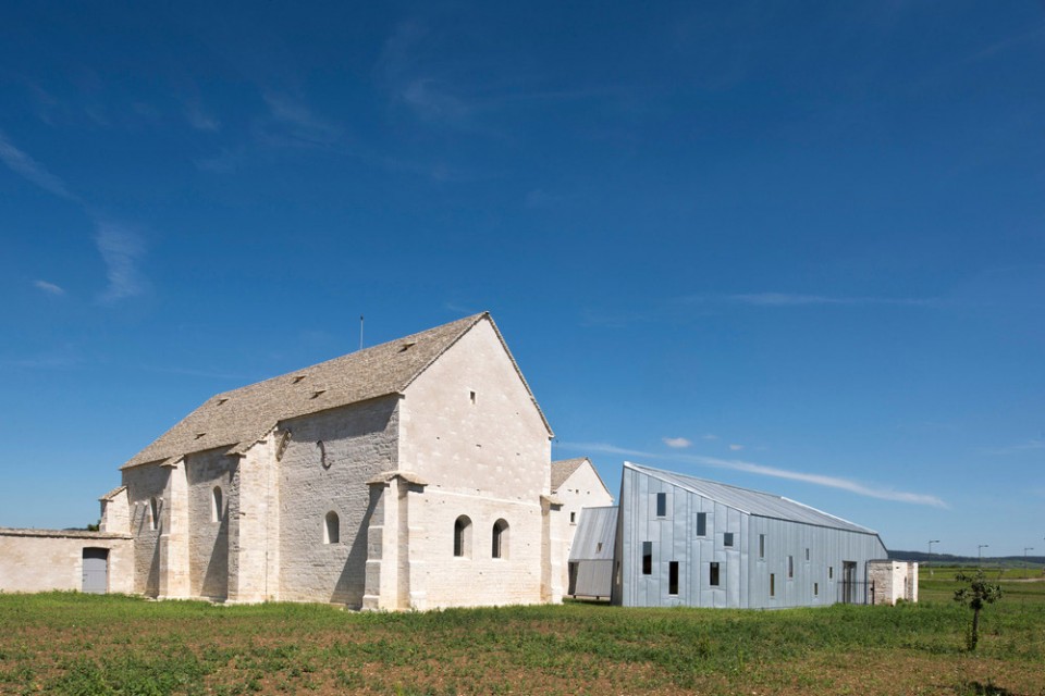 external3 Conversion of the Former Hospital JUNG Architectures Simon Buri