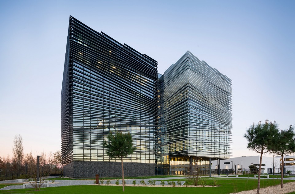 1-external3_site of thales_LCR ARCHITECTES