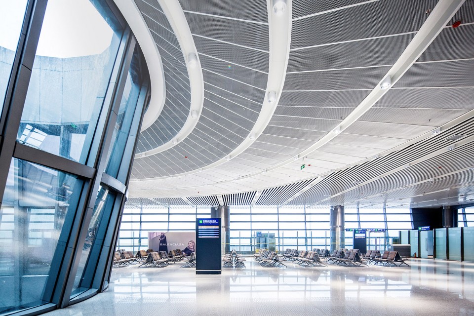 20.二层候机区、采光天井幕墙Interior Design Of Shangrao Sanqingshan Airport by GRAND WISDOM