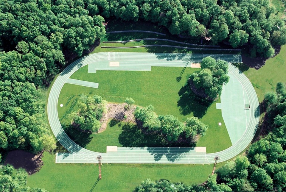 28-TossilsBasilAthleticTrack_1