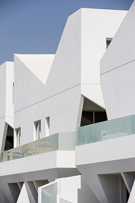 3-cut_nasima_studio madouh