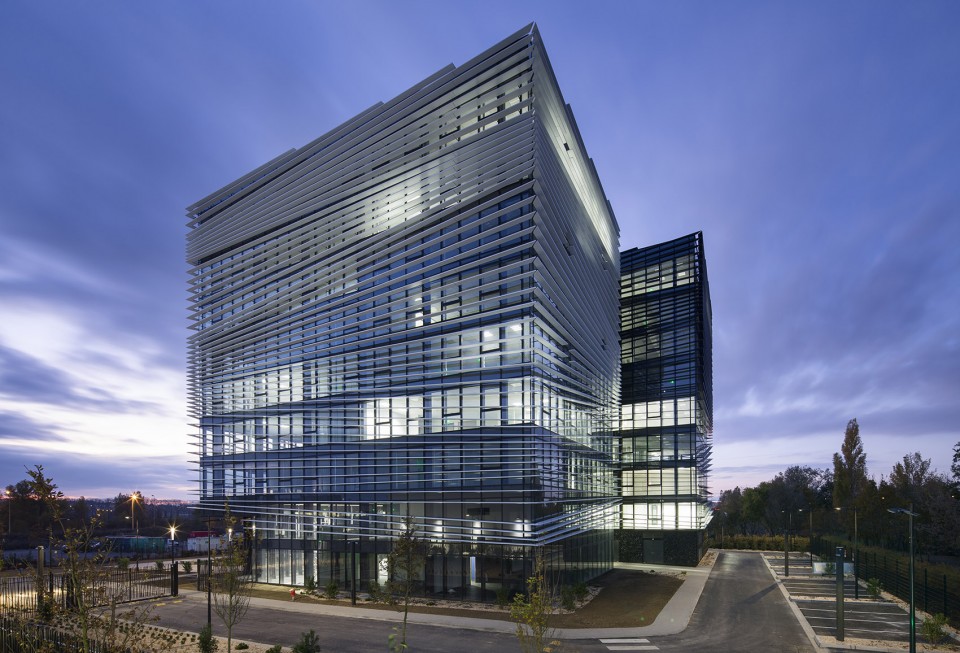 night site of thales LCR ARCHITECTES