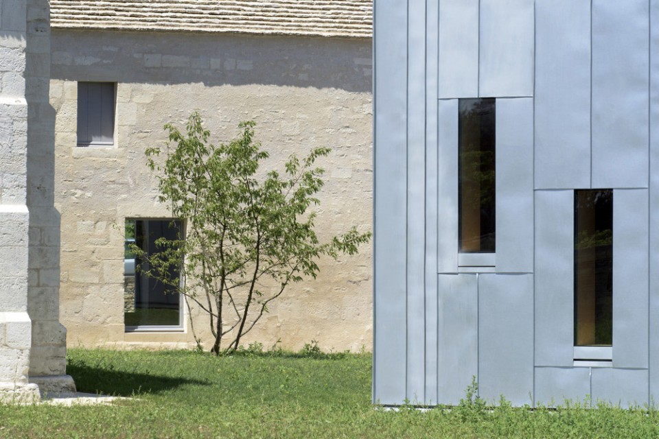 courtyard2 Conversion of the Former Hospital JUNG Architectures Simon Buri