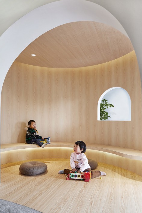 4-reading_Sissi_Muxin Studio