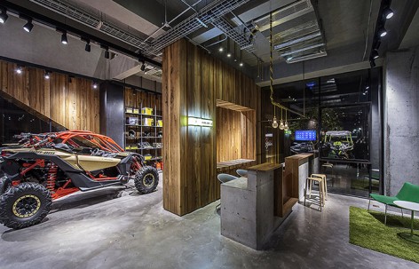 南京庞巴迪旗舰店 / 本哲建筑