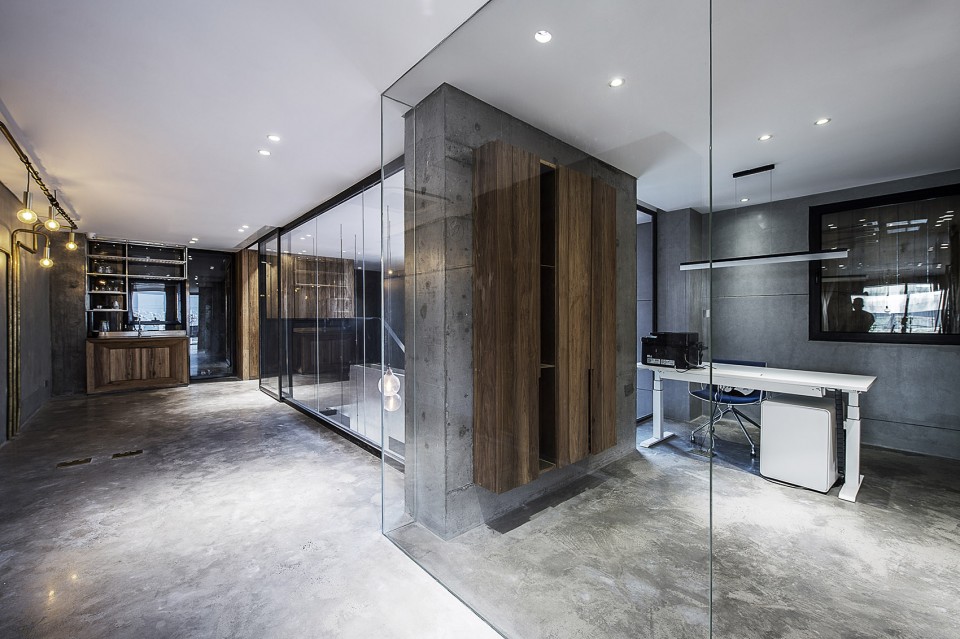 图11_Bombardier Flagship Store_ Ben Zhe Architecture